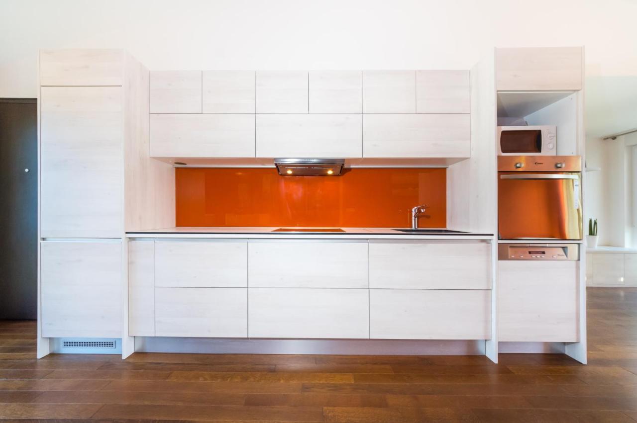 Queen Beach Apartments 닌 외부 사진